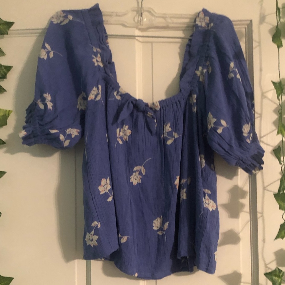 Playful billabong on or off the shoulder blouse